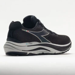 Diadora Mythos Blushield Vortice 7 Women's Hip Black/Silver -Hoka || On Running || BROOKS Shop 048593 6