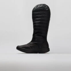OOFOS Oomg Boot Women's Black/Black -Hoka || On Running || BROOKS Shop 630956 1