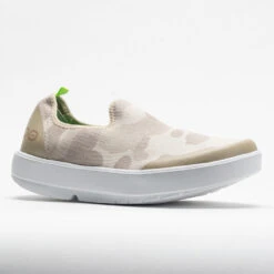 OOFOS OOmg EeZee Limited Women's Tan Camo 12 OOFOS OOmg EeZee Limited Women's Tan Camo -Hoka || On Running || BROOKS Shop 631316 5